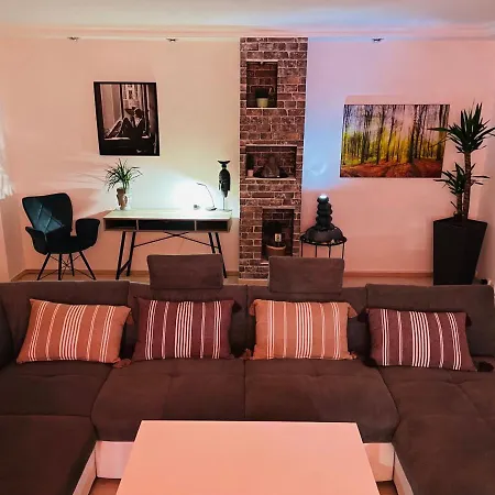 Luxusny Zmodernizovany V Centre Kosic