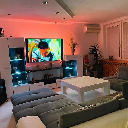 Luxusny Zmodernizovany V Centre Kosic *