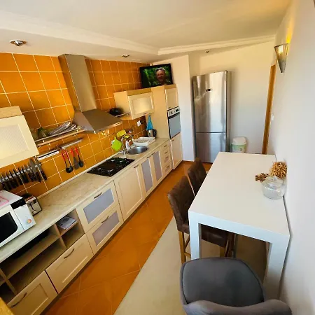 Luxusny Zmodernizovany V Centre Kosic Daire *